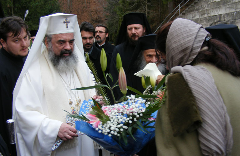 Foto Patriarhul Daniel in vizita la Rohia (c) eMM.ro